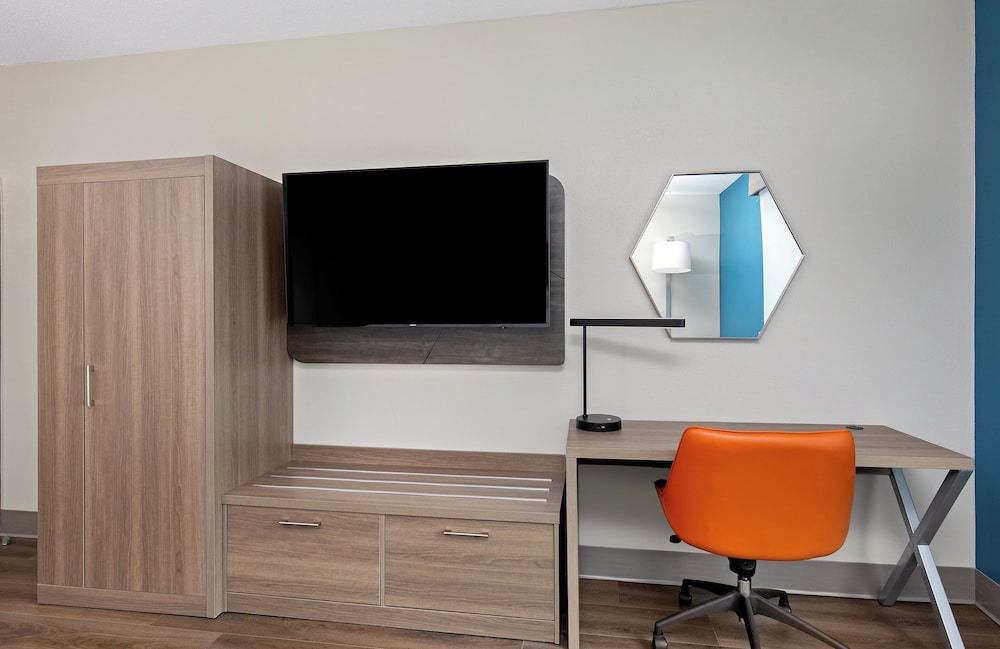 Holiday Inn Express Hotel Ooltewah Springs Chattanooga by IHG - photo 18