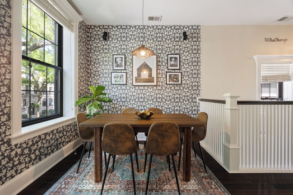 Wrigleyville Suites - photo 26