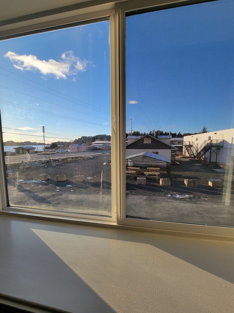Eagle Bay Inn - photo 24