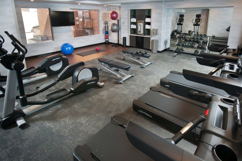 Fairfield Inn & Suites by Marriott Pittsburgh Downtown - photo 22
