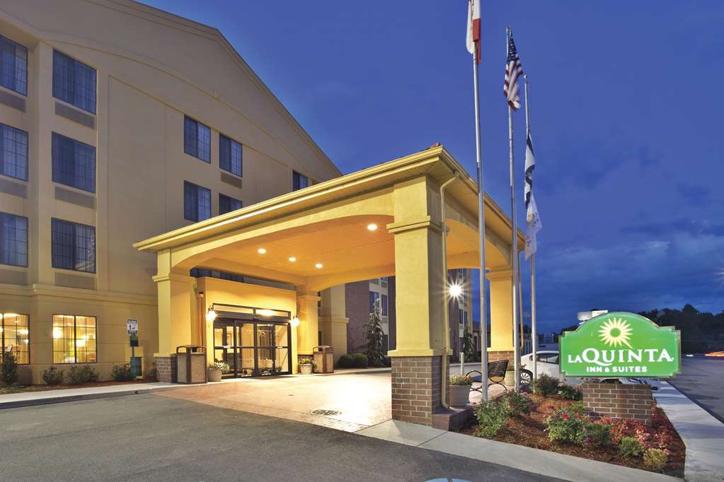 La Quinta Inn & Suites Summersville New River National Park - photo 2