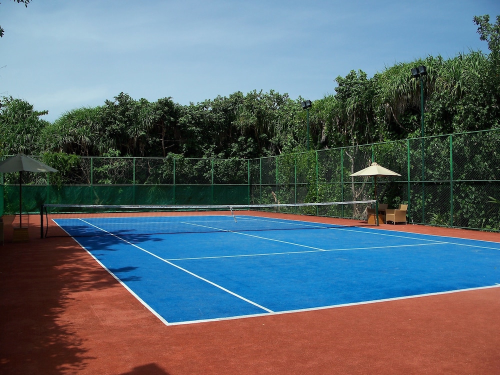 Tennis court