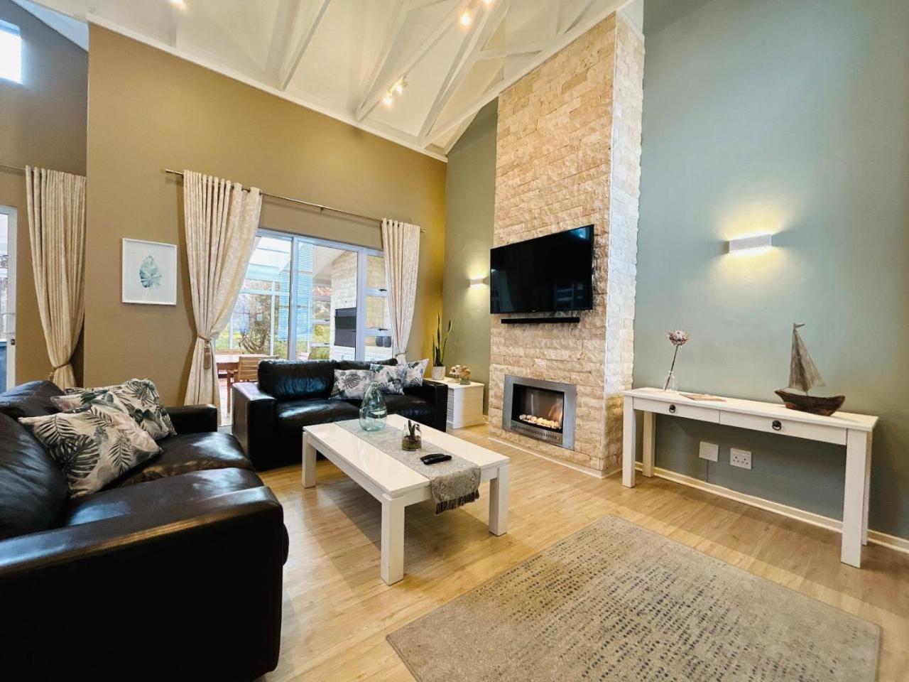 Lodge114 Pinnacle Point — 4-Star Luxury Hotel in Mossel Bay, South Africa