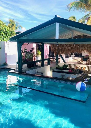 Mini boutique resort exclusively for your family or friends in Willemstad, CURAÇAO