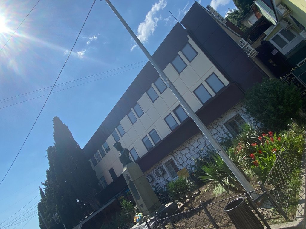 Galon Guest House 18534323 — Alupka