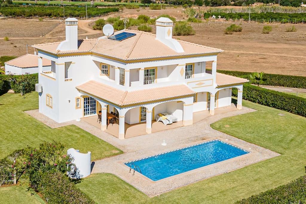 Filomena Golf Paradise — hotel in Guia