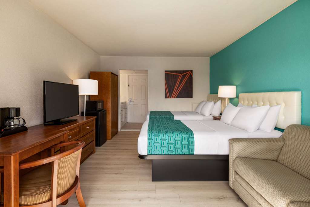 Howard Johnson by Wyndham Ocean City Oceanfront - photo 16