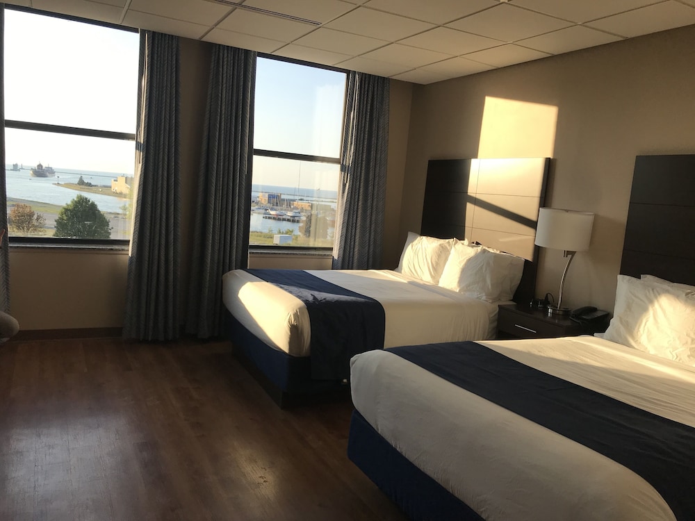 Ariel Broadway Hotel - photo 7