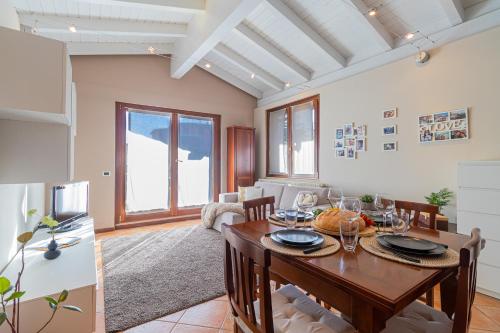 Maison Blanchette BGL — 4-Star Luxury Hotel in Desenzano Del Garda, Italy