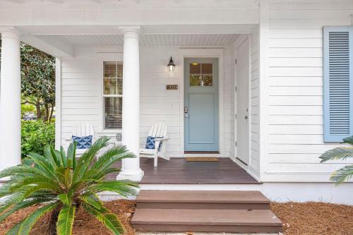 1338 Laurel Grove in Destin, United States