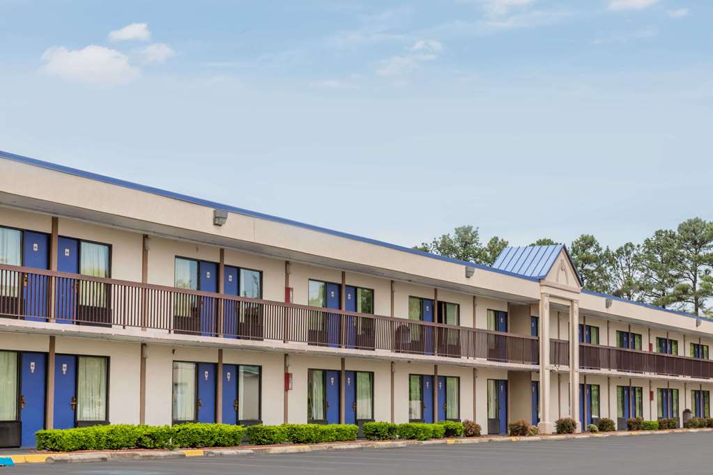 Knights Inn Fredericksburg - photo 2