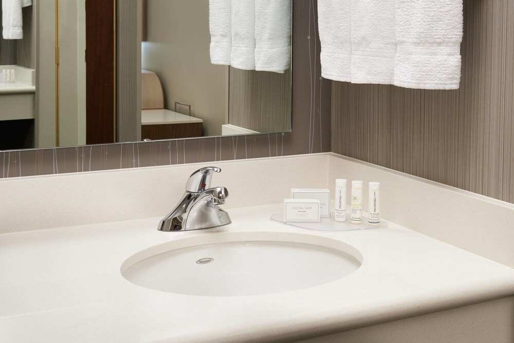 Courtyard by Marriott Cincinnati Covington - photo 12