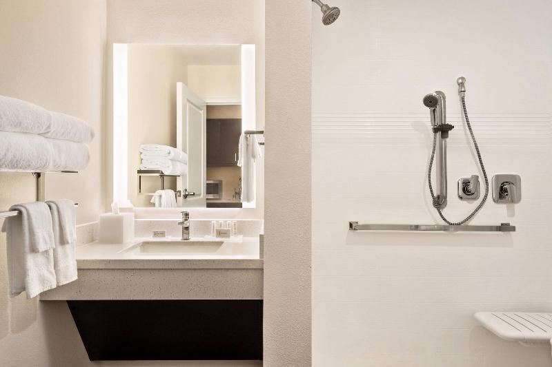 TownePlace Suites by Marriott Janesville - photo 15