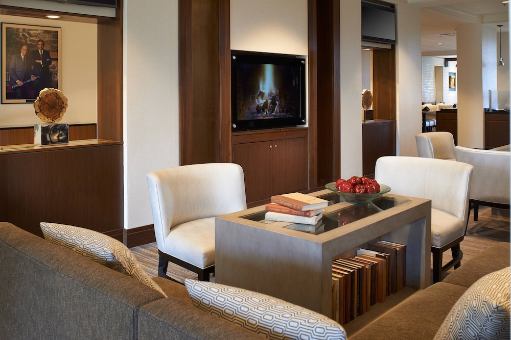 Detroit Metro Airport Marriott - photo 2