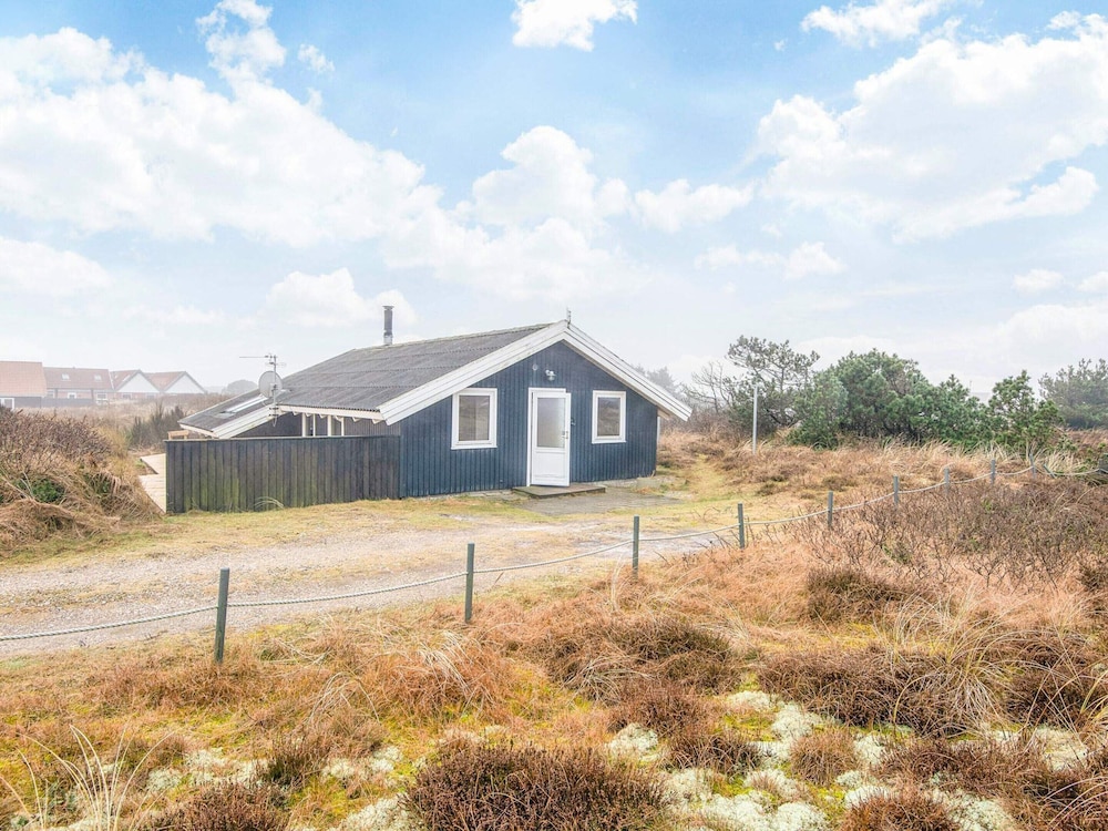 Lovely Home In Hvide Sande With Wifi — 4-Star Luxury Hotel in Hvide Sande, Denmark