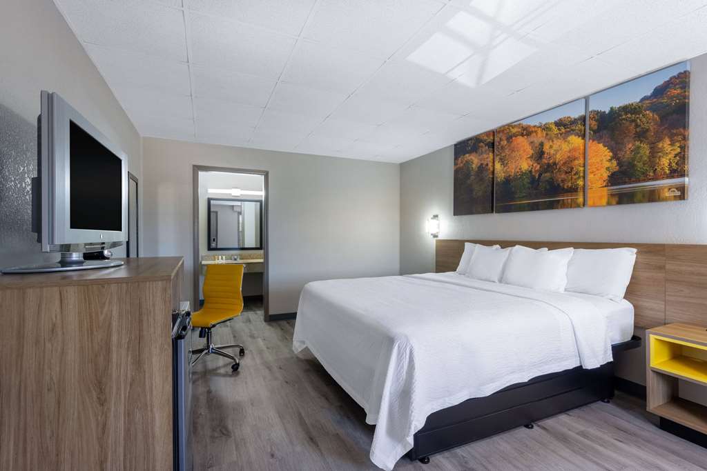 Days Inn by Wyndham Lincolnton - photo 20