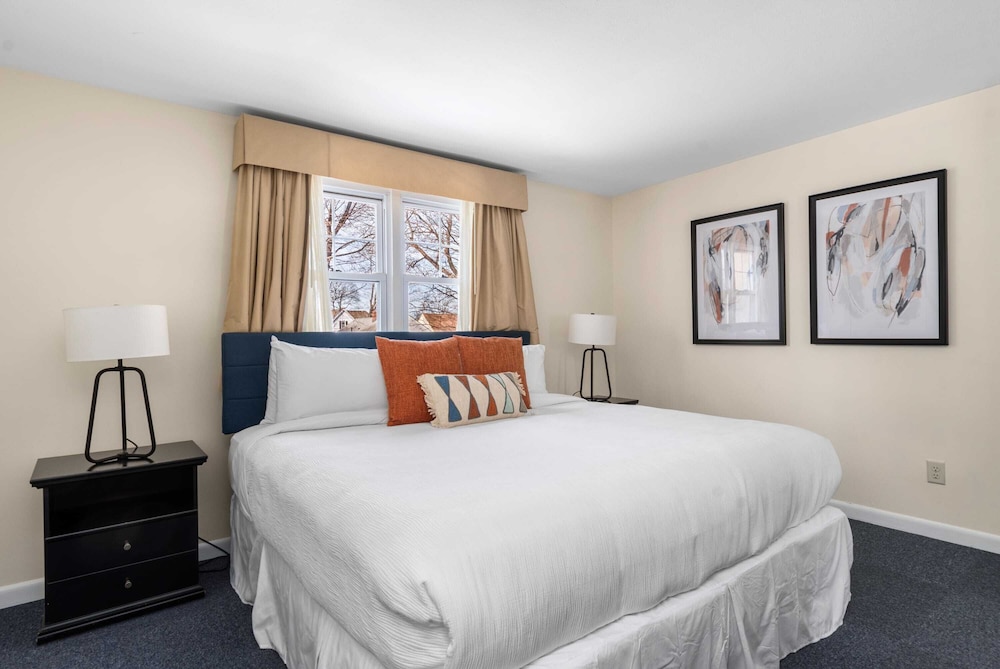 The Beverly - photo 14
