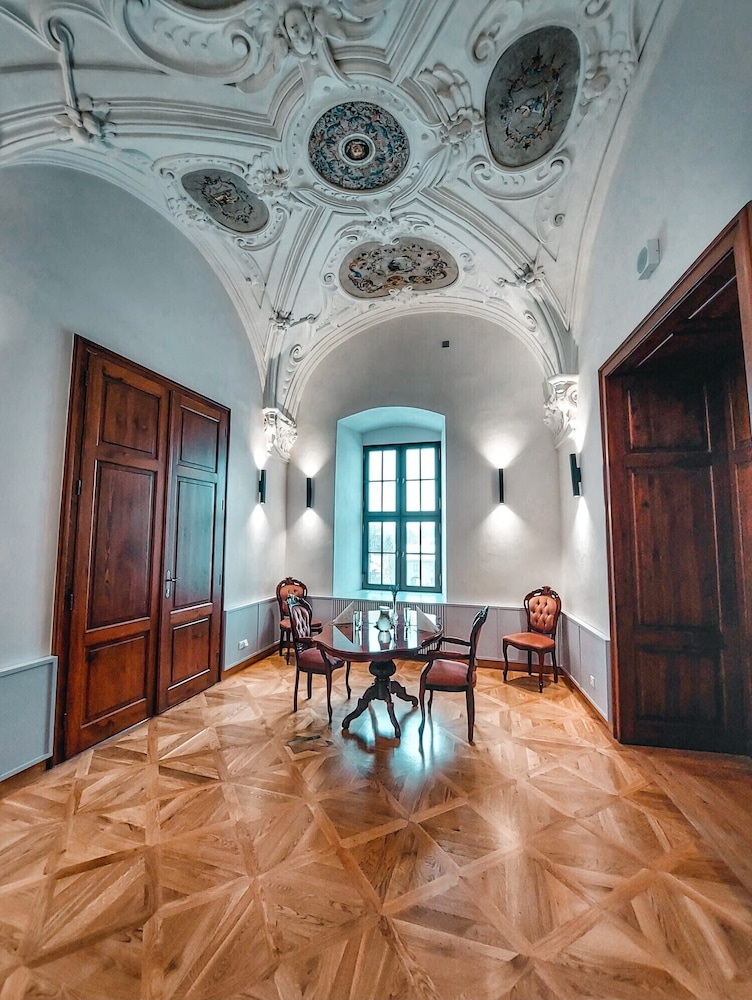 Chateau Třešť — Trest — photo 4
