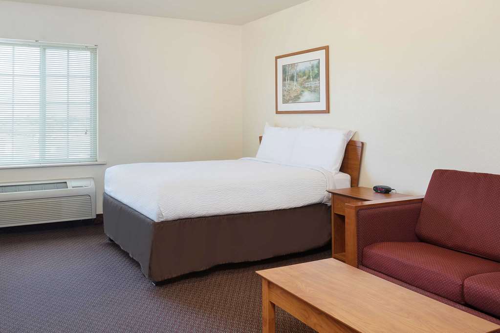 Woodspring Suites Tyler - photo 13