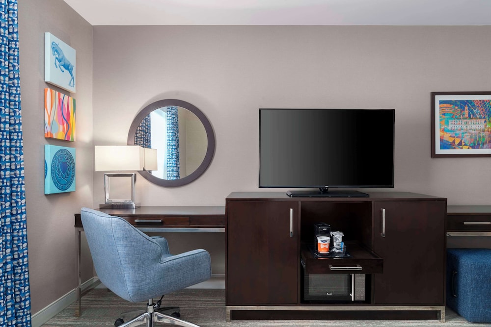 Hampton Inn & Suites Worcester - photo 17