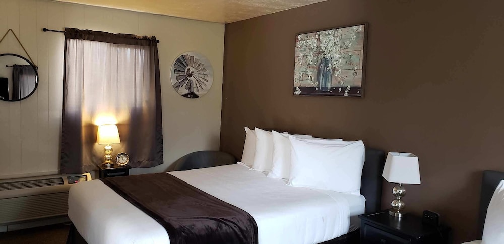 Lamplighter Cabins & Suites - photo 4