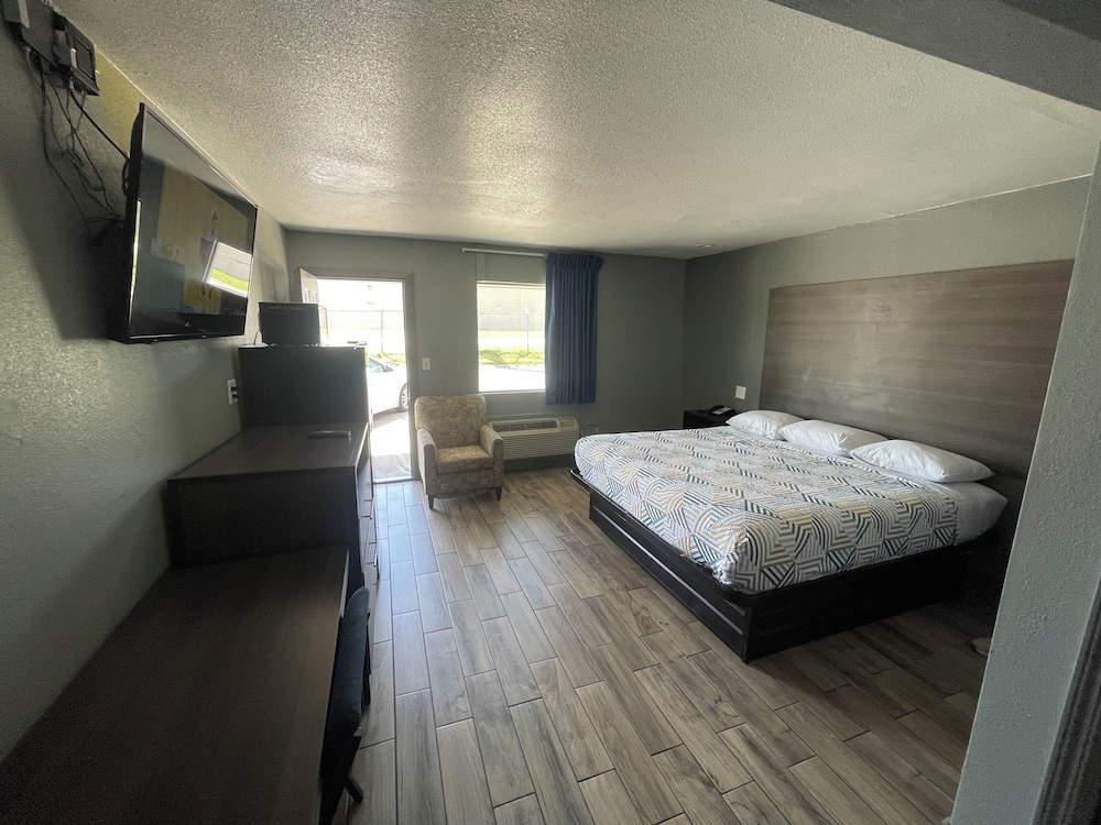 Gateway Motor Inn - photo 7