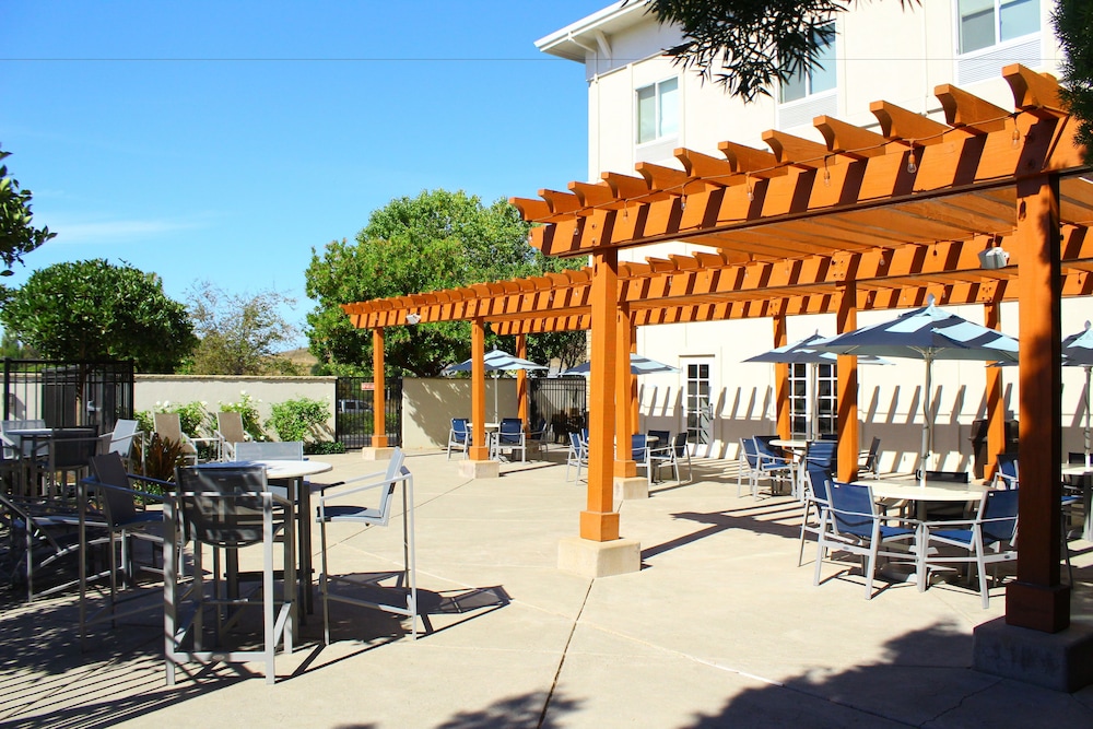 Holiday Inn Express & Suites Napa American Canyon by IHG - photo 15