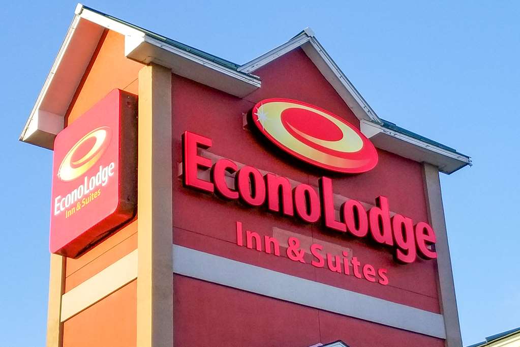 Econo Lodge Inn & Suites East - featured photo
