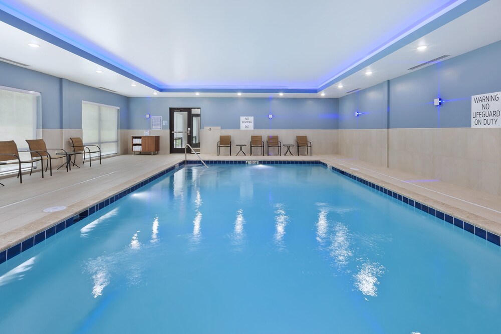 Holiday Inn Express & Suites Painesville Concord by IHG - photo 14