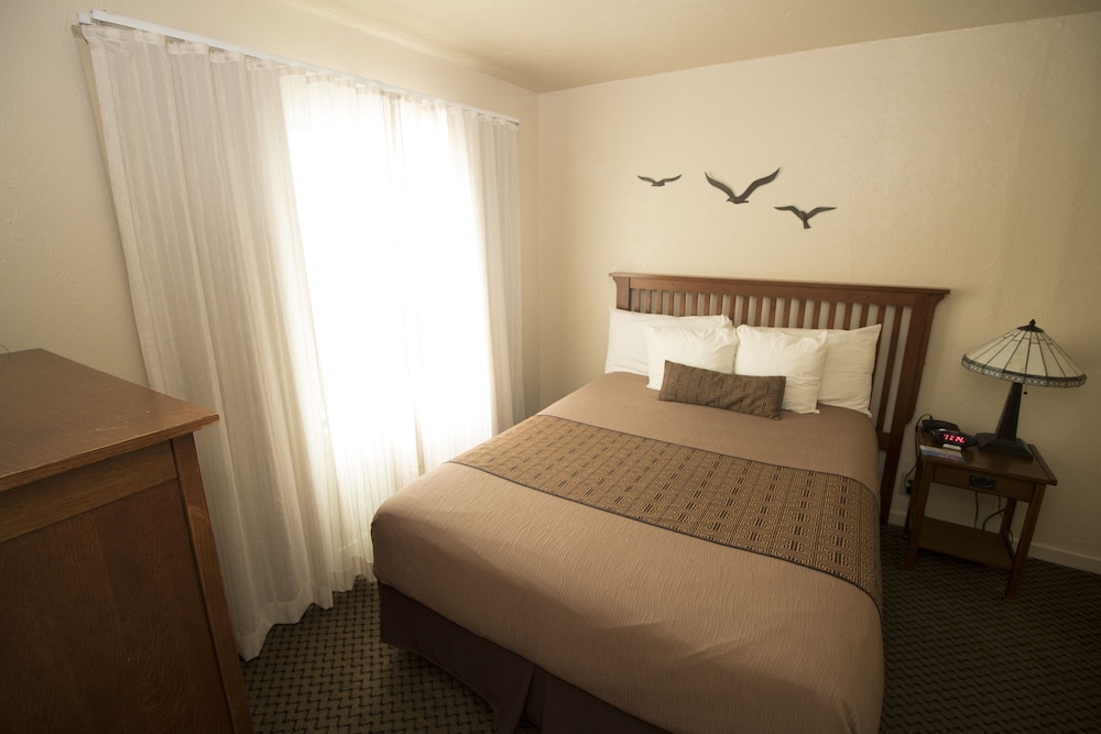 Capitola Venetian Hotel - photo 16
