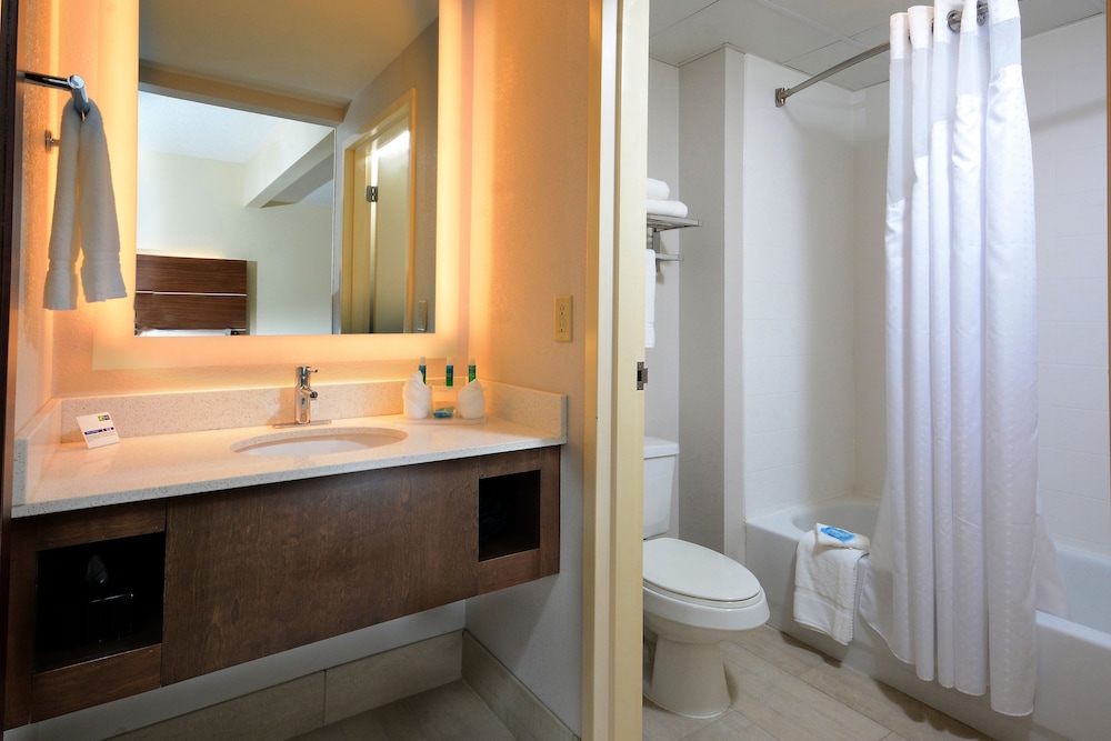 Holiday Inn Express & Suites Raleigh Durham Airport at RTP by IHG - photo 28