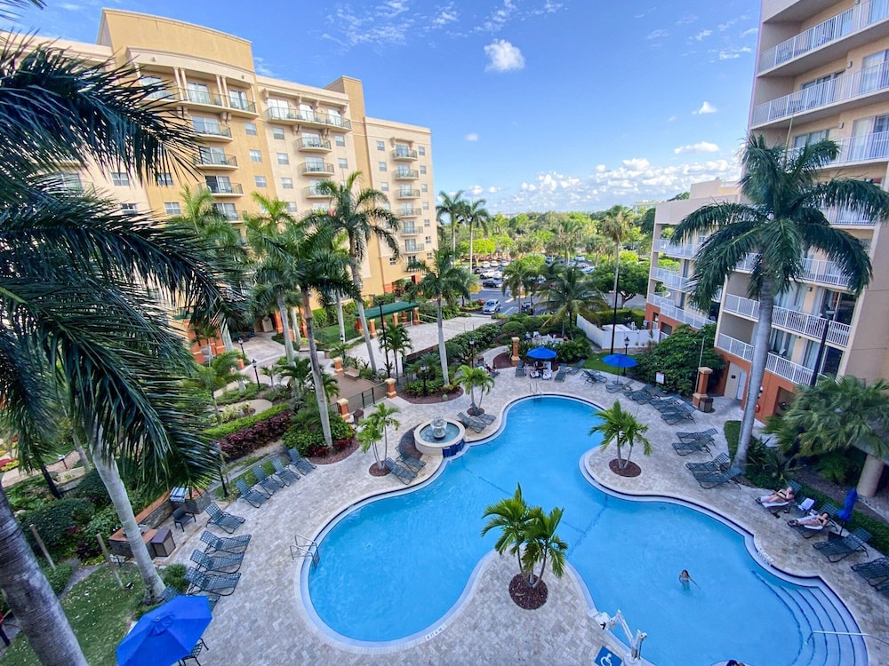 Club Wyndham Palm Aire - carbon neutral hotel in Pompano Beach