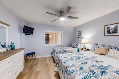 Reef Club 306 — Indian Rocks Beach