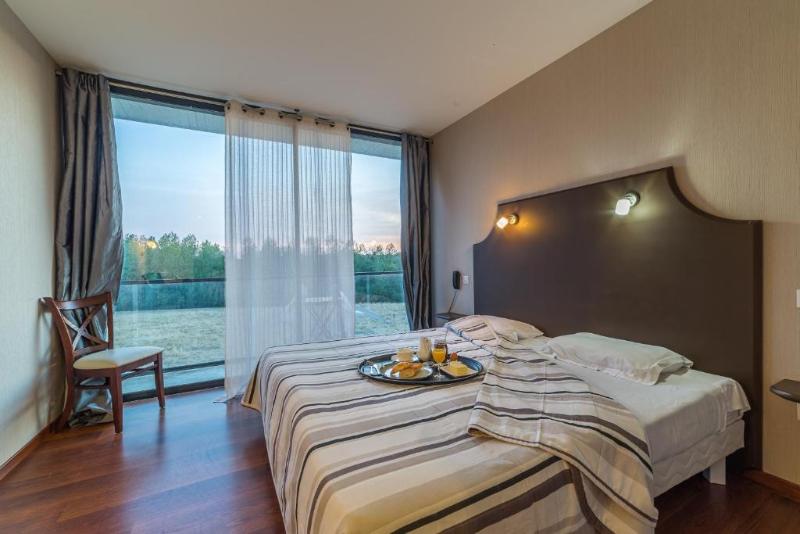 Logis Hotel Cadusia — Chaource
