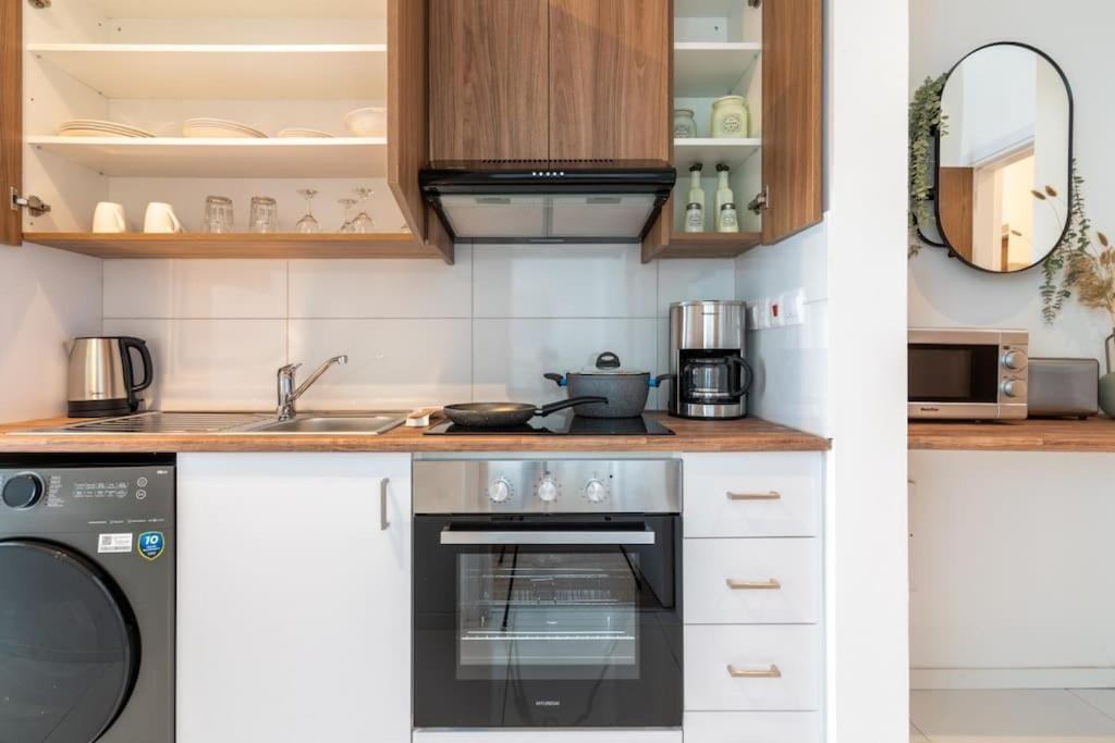 Moon Light 1 Bedroom Apartment in Larnaca