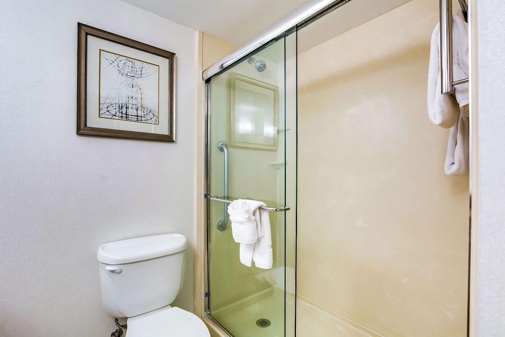 Hilton Garden Inn Louisville Airport - photo 35