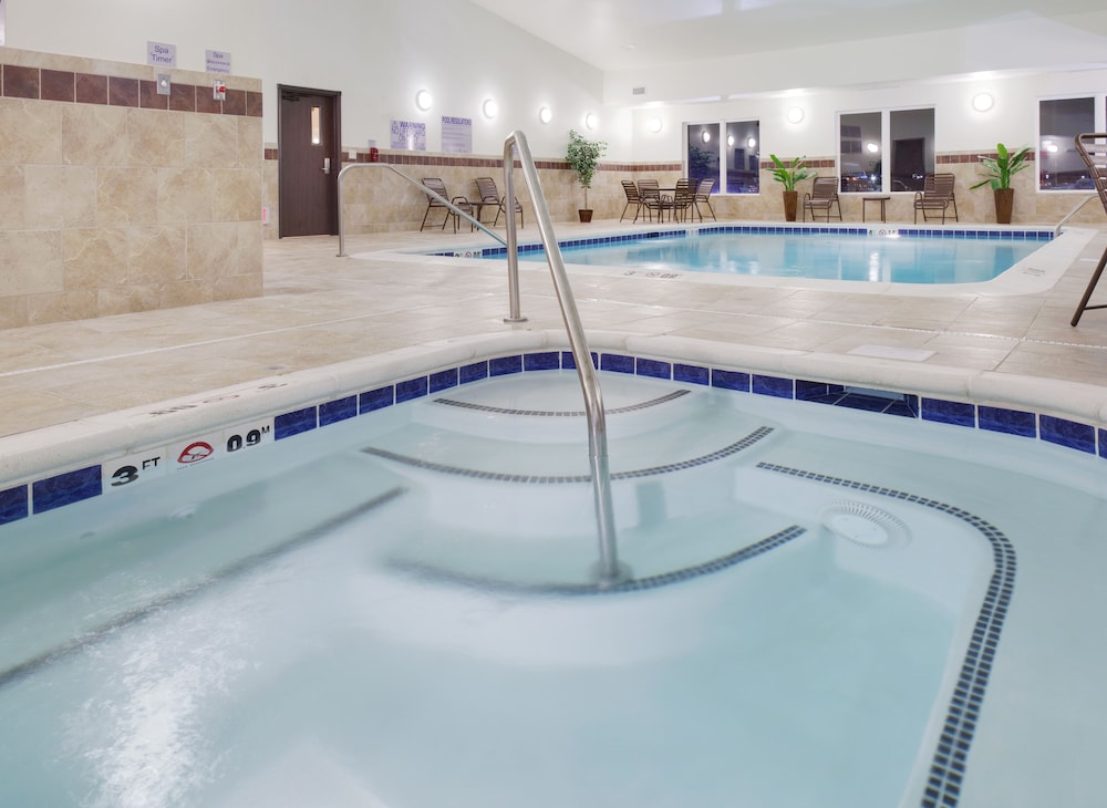 Holiday Inn Express & Suites Omaha I 80 by IHG - photo 14