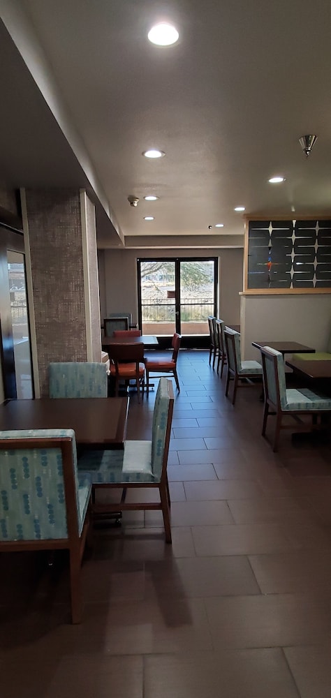 Hampton Inn & Suites Las Vegas Henderson - photo 33