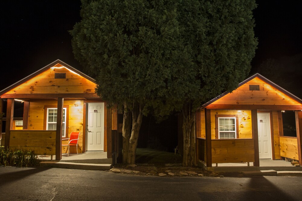 King Hendrick Motel - photo 19