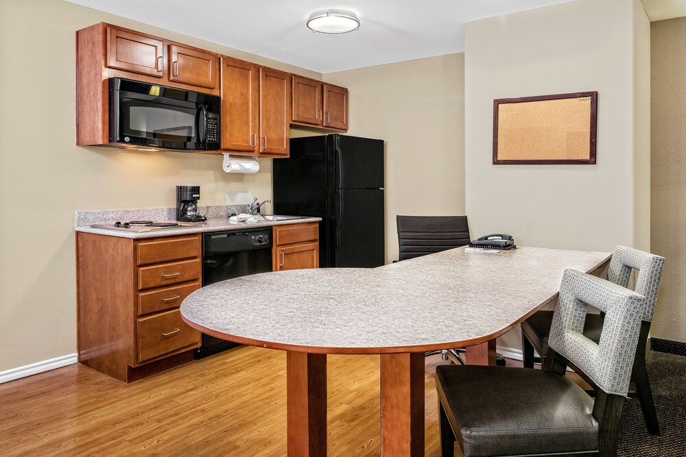 Candlewood Suites Galveston by IHG - photo 8