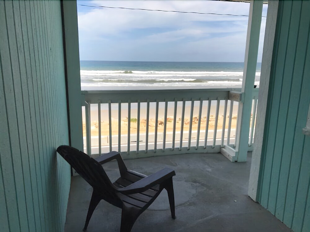 Beach Front Motel - photo 16