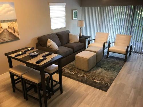 Park Shore Resort Top Floor 2 Bed 2 Bath Sleeps 6 — Naples — photo 2