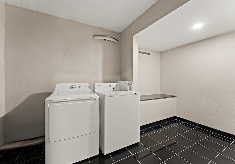 Red Roof Inn Reading - photo 18