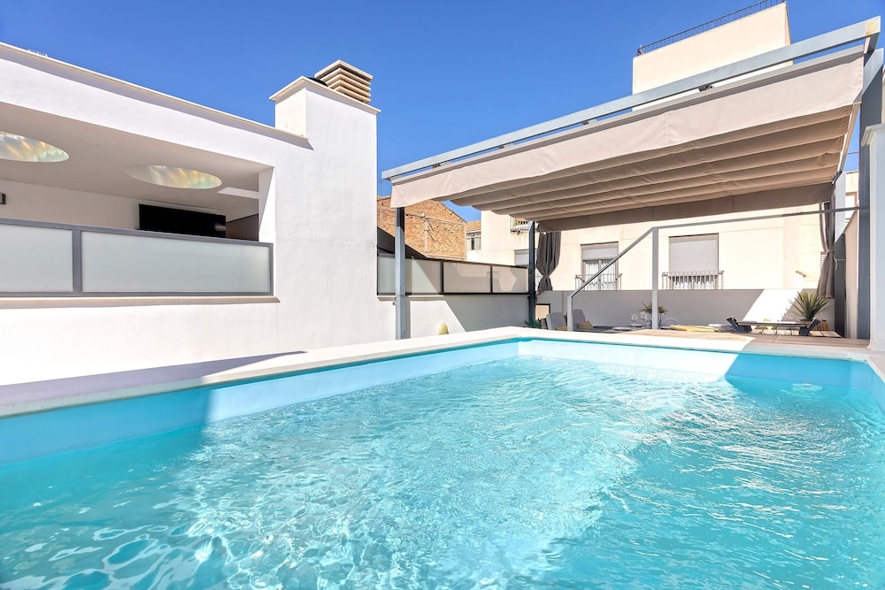 Genteel Home Velazquez — 4-Star Luxury Hotel in Granada, Spain