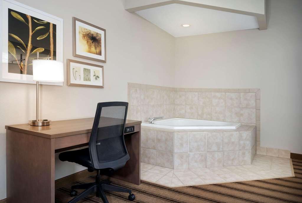 Country Inn & Suites by Radisson Albertville near Outlet Mall - photo 15