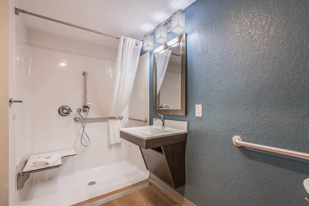 WoodSpring Suites Doral Miami Airport - photo 15
