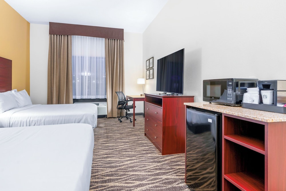 Cobblestone Hotel & Suites Lynden - photo 26