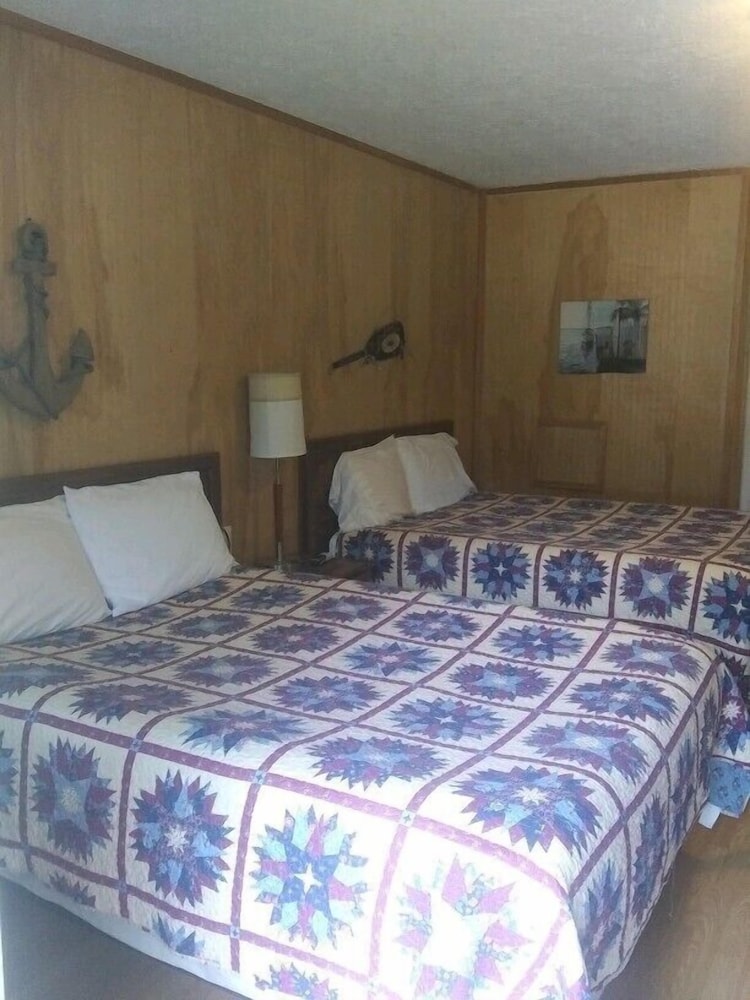 Whispering Creek Lodging & RV Resort - photo 25