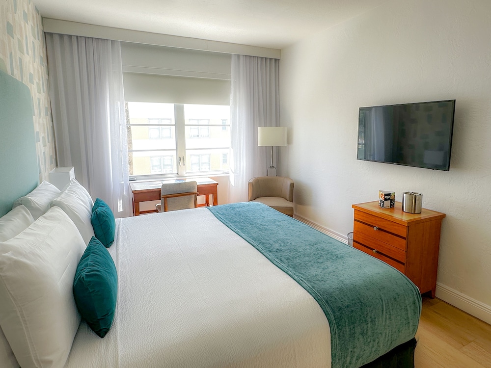 Avalon Hotel - photo 20