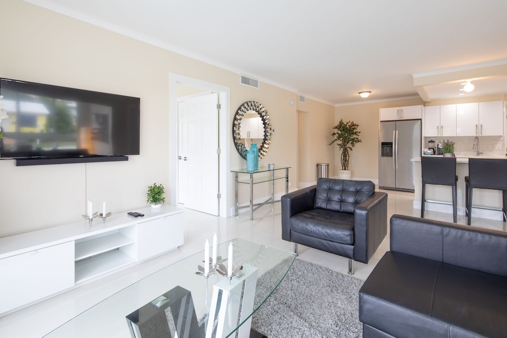 Pompano Suites by the Beach - photo 37